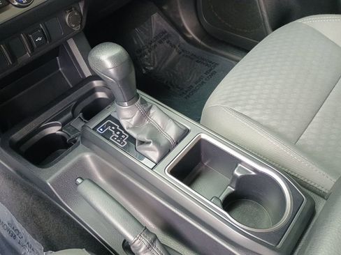 Used 2022 Toyota Tacoma SR w/ SR Convenience Package image 30