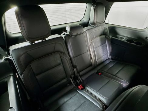 Certified 2025 Lincoln Navigator Black Label AWD/4WD image 33