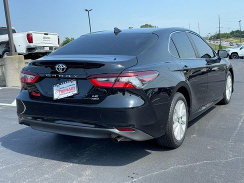 Used 2022 Toyota Camry LE w/ Carpet Mat Package (TMS) AWD/4WD image 3