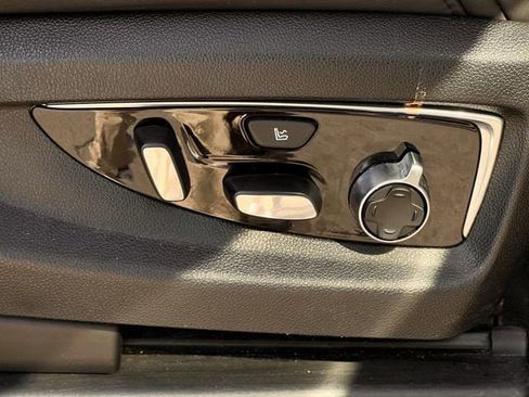 Used 2020 Cadillac Escalade ESV Platinum image 24