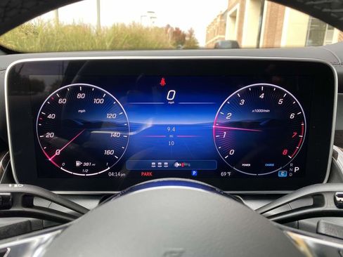 Certified 2025 Mercedes-Benz GLC 300 4MATIC image 32