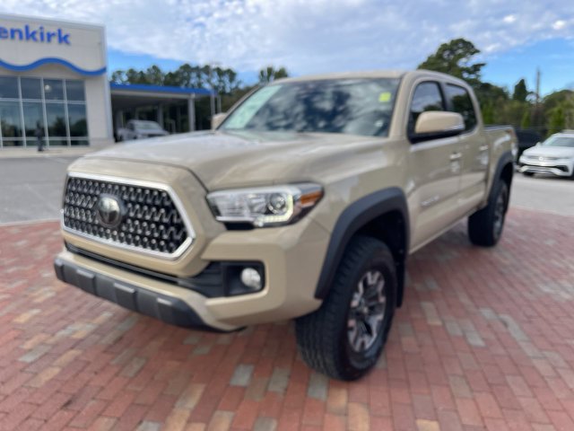 Used 2018 Toyota Tacoma TRD Off-Road AWD/4WD image 1