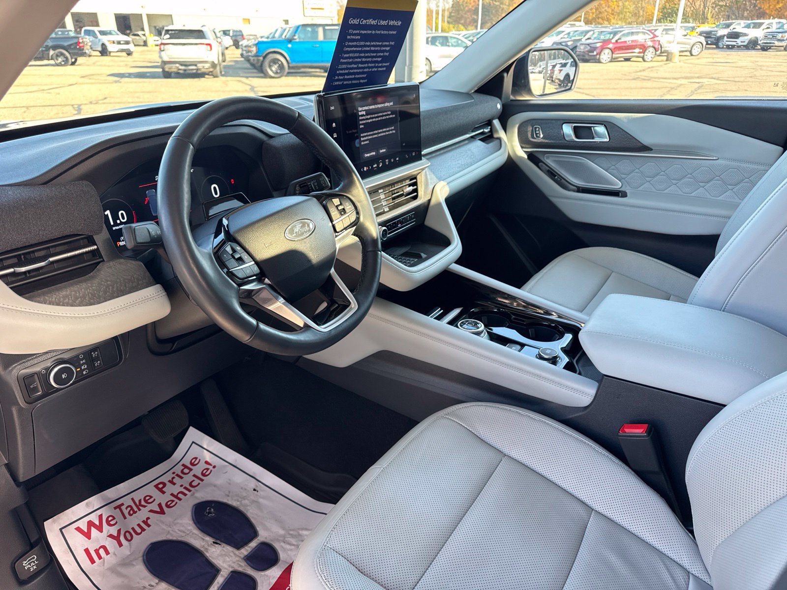 Certified 2025 Ford Explorer Platinum w/ Ultimate Package AWD/4WD image 24