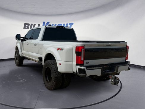Used 2025 Ford F450 Platinum w/ FX4 Off-Road Package AWD/4WD image 3