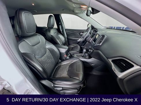 Used 2022 Jeep Cherokee Latitude image 31