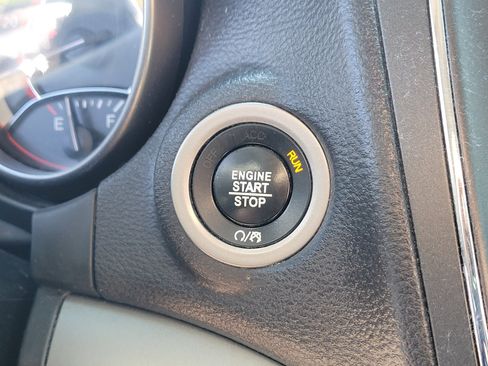 Used 2018 Dodge Journey Crossroad FWD image 28