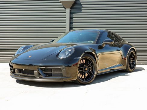 Certified 2024 Porsche 911 Carrera GTS image 1