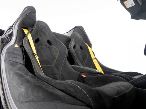 Used 2024 McLaren 750S Spider RWD image 35