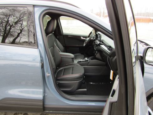 New 2025 Ford Escape ST-Line w/ Cold Weather Package image 20