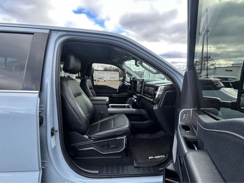 Used 2024 Ford F250 Lariat w/ Chrome Package image 18