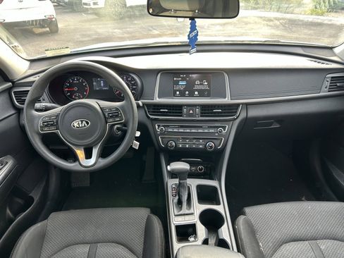 Used 2018 Kia Optima LX w/ 17" Alloy Wheels Package image 16