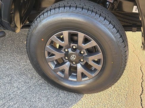Used 2023 Toyota Tacoma 2WD Double Cab image 30