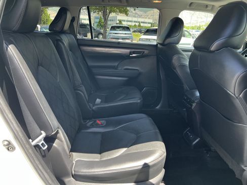Used 2021 Toyota Highlander Platinum AWD/4WD image 26