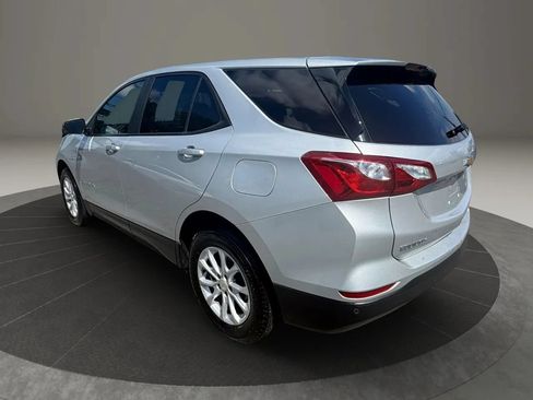 Used 2021 Chevrolet Equinox LS w/ LS Convenience Package AWD/4WD image 7
