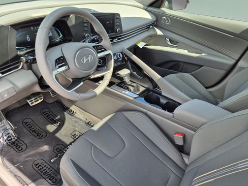 New 2026 Hyundai Elantra SEL Sport Premium FWD image 17