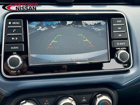 Used 2025 Nissan Versa SV FWD image 17