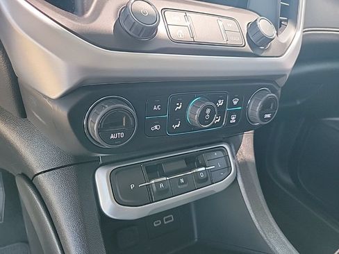 Used 2023 GMC Acadia SLE w/ Driver Convenience Package FWD image 28