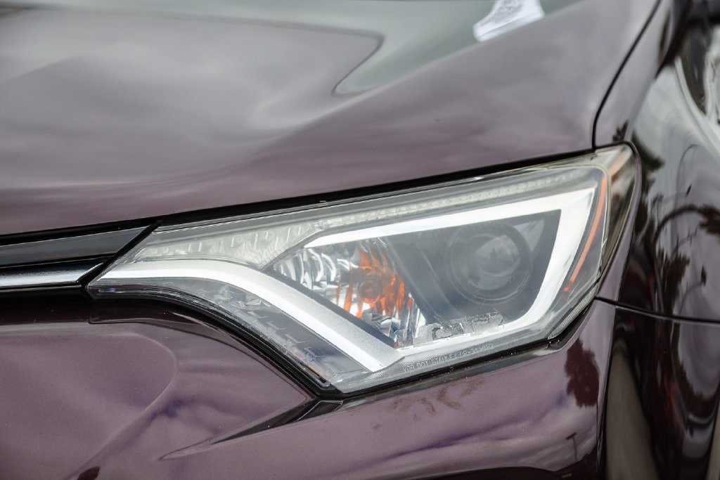 Used 2017 Toyota RAV4 LE w/ Carpet Mat Package FWD image 10