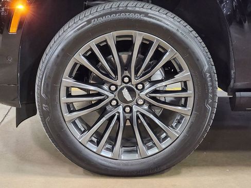 Used 2025 Cadillac Escalade ESV Sport Platinum image 28