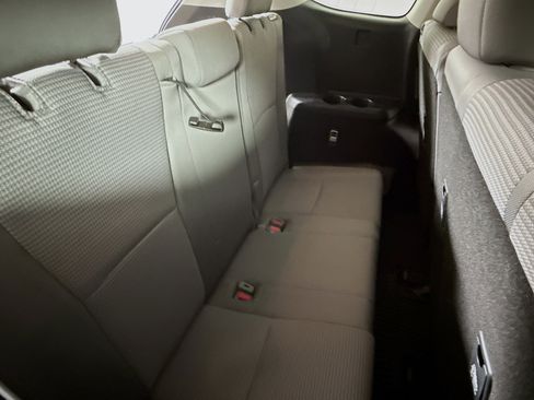 Certified 2023 Toyota Highlander LE image 25