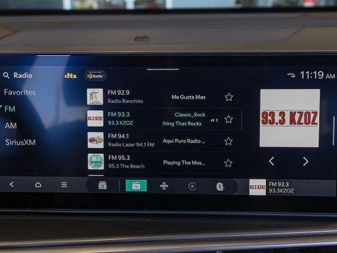 Used 2025 Kia Sorento S w/ Panoramic Sunroof Package FWD image 15
