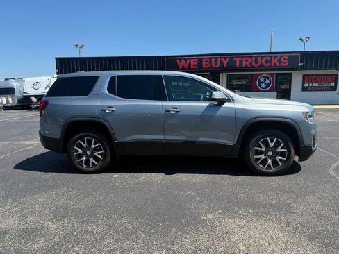 Used 2023 GMC Acadia SLE FWD image 3