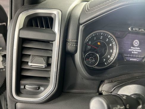 Used 2020 RAM 2500 Laramie AWD/4WD image 17