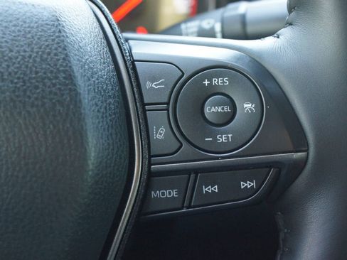 Used 2023 Toyota Camry XSE image 12