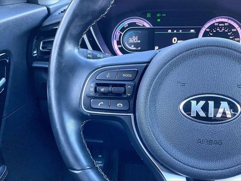Used 2020 Kia Niro LXS image 18