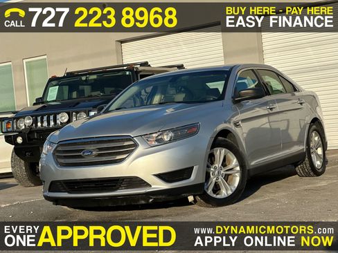 Used 2019 Ford Taurus SE image 1