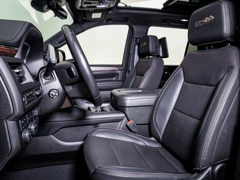 Used 2023 Chevrolet Tahoe High Country w/ Advanced Technology Package image 19