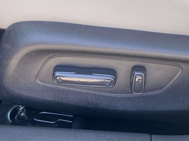Used 2025 Acura Integra FWD image 12