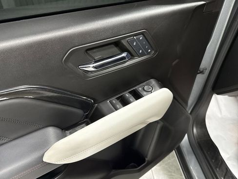 Used 2024 GMC Canyon AT4X image 24