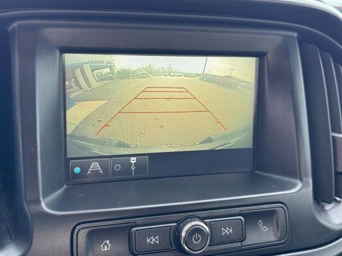 Used 2018 Chevrolet Colorado W/T w/ Custom Special Edition image 19