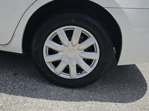 Used 2016 Toyota Corolla L FWD image 10