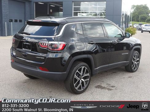 New 2025 Jeep Compass Limited w/ Sun & Sound Group image 7