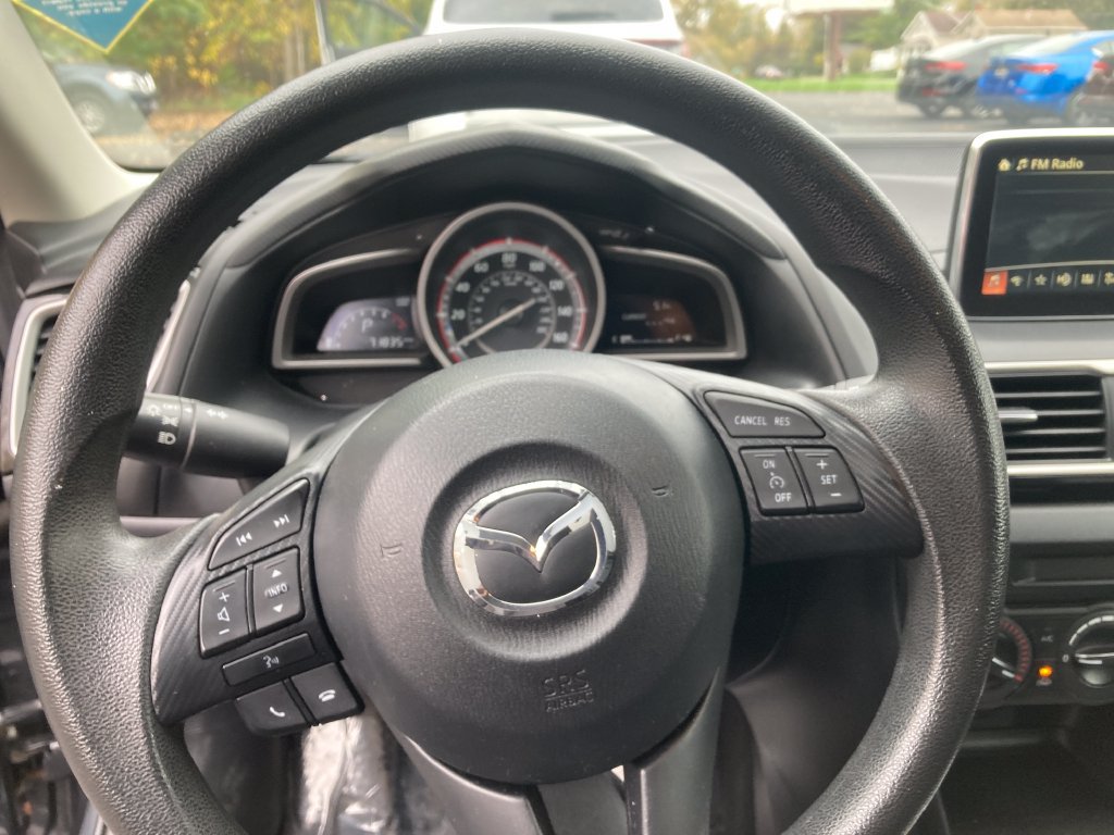 Used 2016 MAZDA MAZDA3 i Sport FWD image 18
