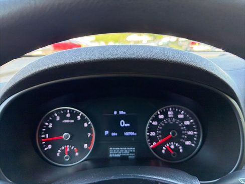 Used 2020 Kia Sportage LX AWD/4WD image 20