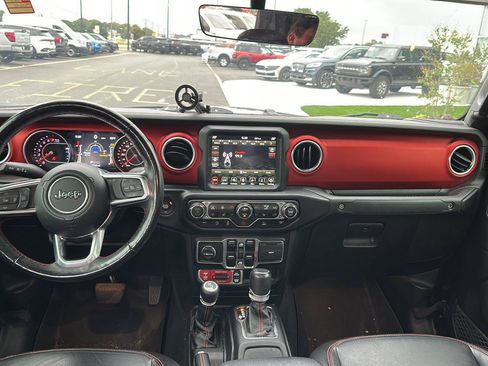 Used 2020 Jeep Gladiator Rubicon AWD/4WD image 14