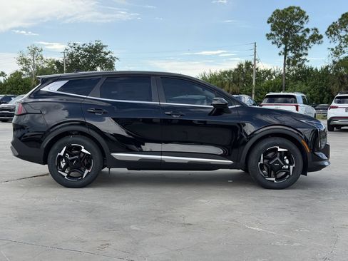 New 2027 Kia Sportage EX FWD image 3
