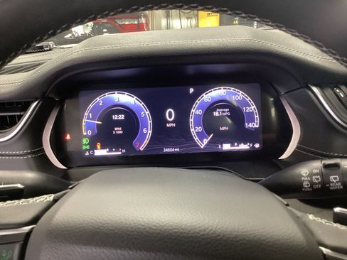 Used 2025 Jeep Grand Cherokee L Limited w/ Black Appearance Package AWD/4WD image 26