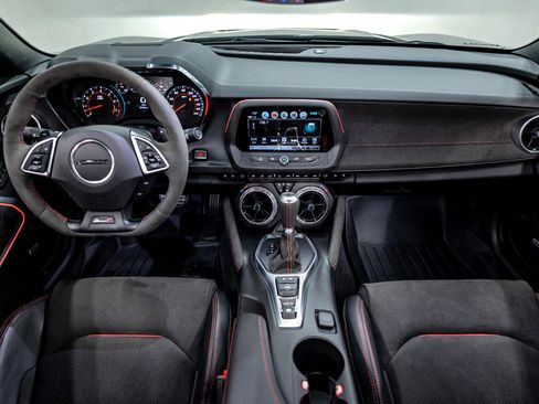 Used 2018 Chevrolet Camaro ZL1 image 5