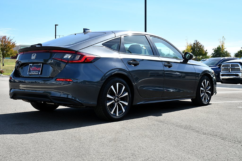 Used 2024 Honda Civic EX-L image 7