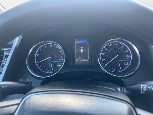 Used 2019 Toyota Camry LE FWD image 11