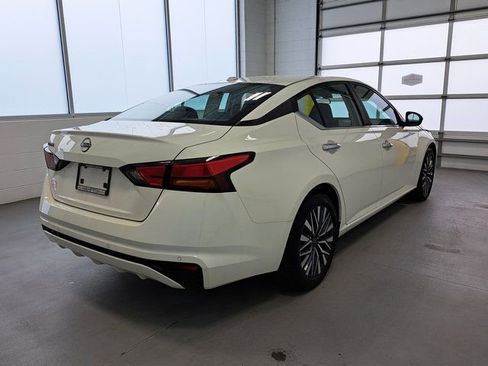 Used 2025 Nissan Altima 2.5 SV FWD image 5