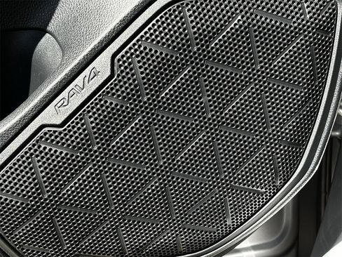 Used 2024 Toyota RAV4 SE image 22