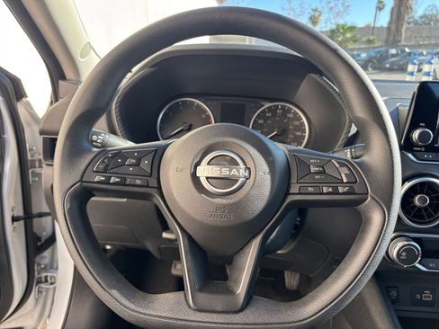 Used 2025 Nissan Sentra S image 29