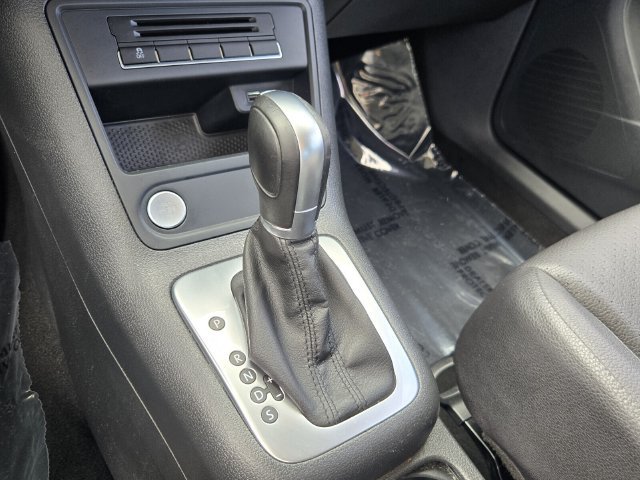 Used 2016 Volkswagen Tiguan S FWD image 21