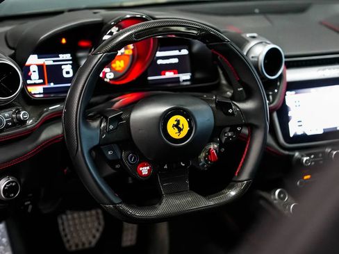 Used 2018 Ferrari GTC4Lusso AWD/4WD image 12