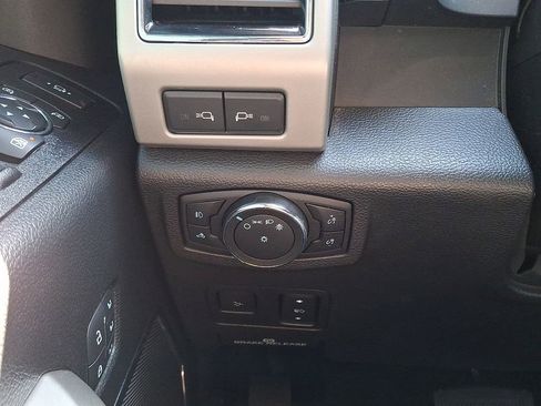 Used 2021 Ford F250 Lariat image 29